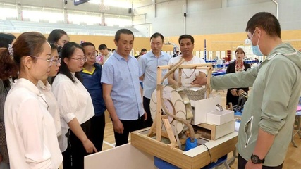 巧手妙思 创新领航——我区第十届中小学优秀自制教具展评活动暨新材料技术推广服务纪实